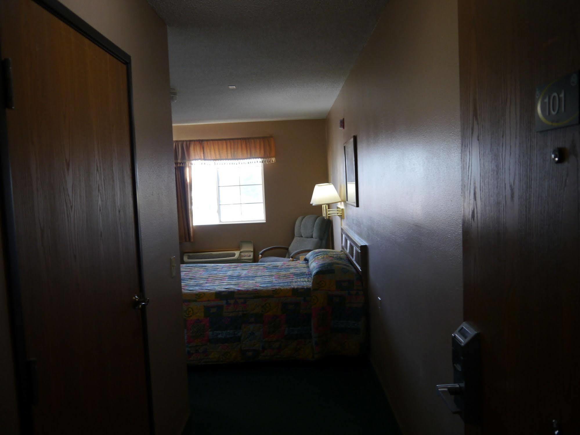 Westwood Inn & Suites - Kimball Eksteriør billede