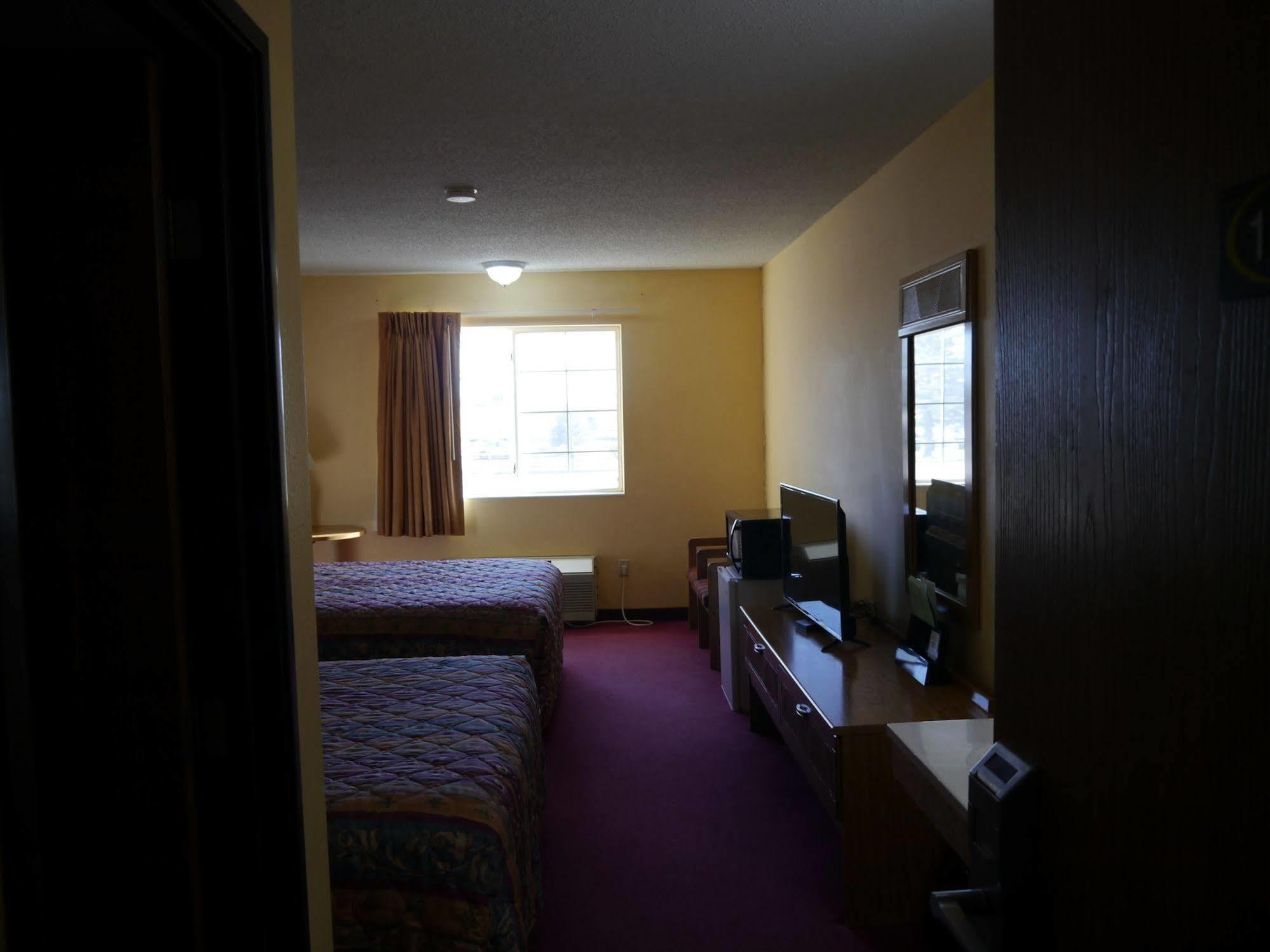 Westwood Inn & Suites - Kimball Eksteriør billede